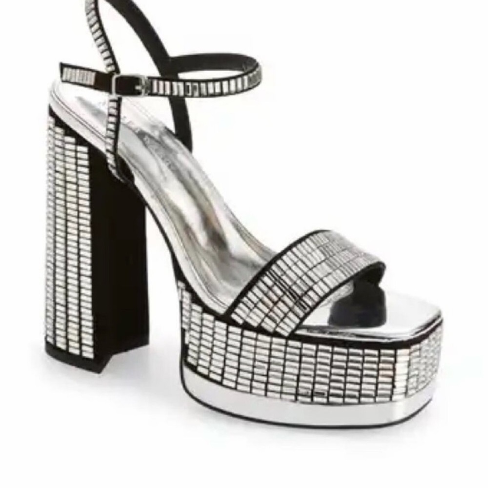 AZALEA WANG CATRIONA CHUNKY EMBELLISHED PLATFORM SANDAL SIZE 7.5